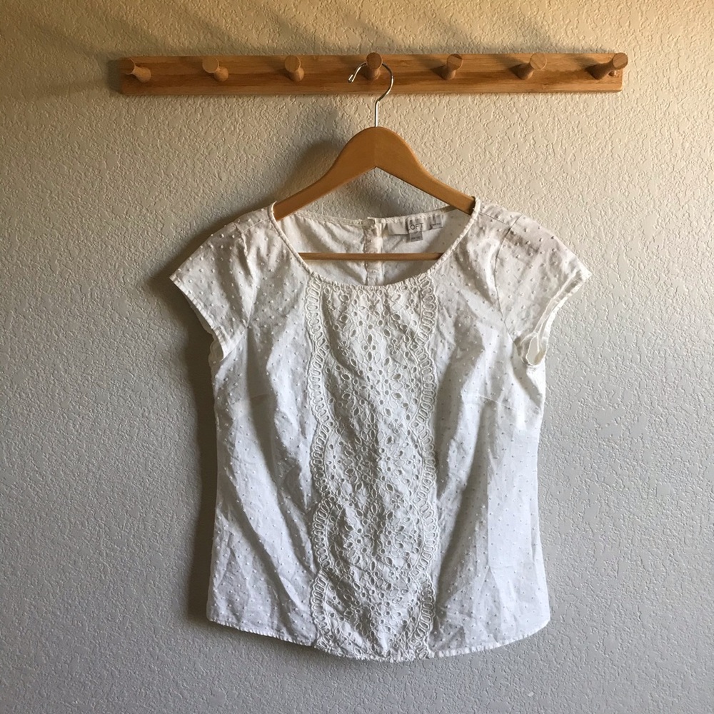 ❄️ 5 for $10 ❄️ Eyelet Blouse